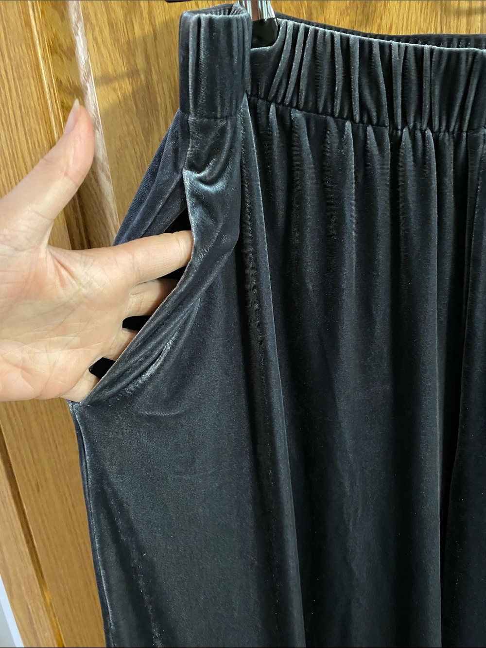 Uniqlo Grey Velvet Pull-On Pants - Picture 3 of 4